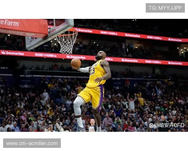 詹姆斯妙传后卫上篮，湖人演绎团队篮球