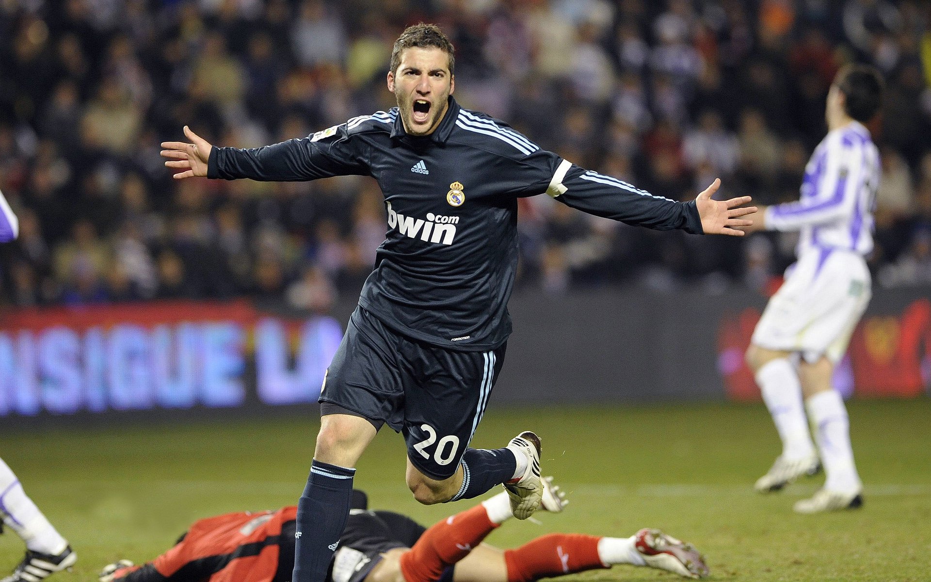 体育新闻中心赛事规则演变，体育新闻赛况